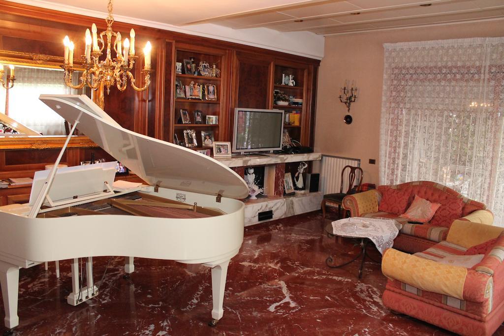 Bed and Breakfast La Casa Della Musica Ciampino Pokoj fotografie