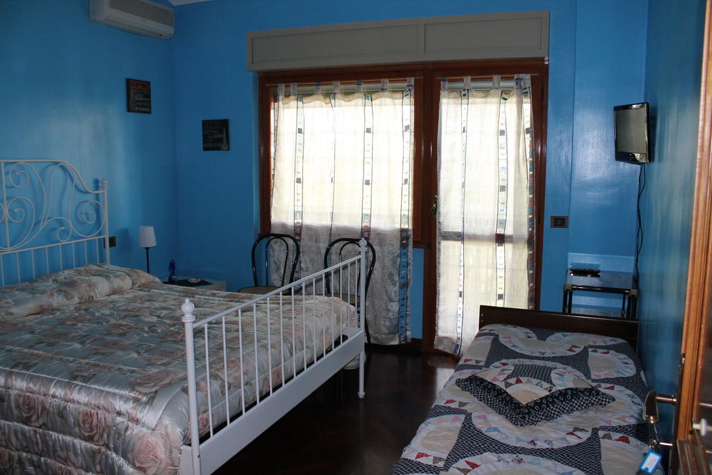 Bed and Breakfast La Casa Della Musica Ciampino Pokoj fotografie